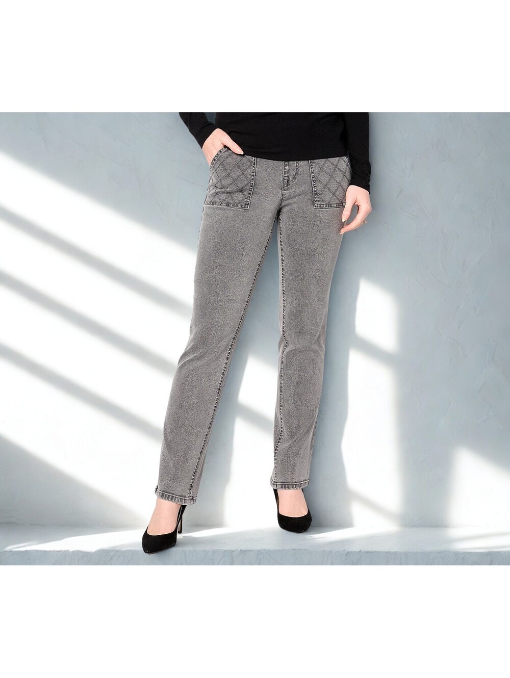 Isaac Mizrahi Live! Regular True Denim Fog Straight Leg Jeans Size 6